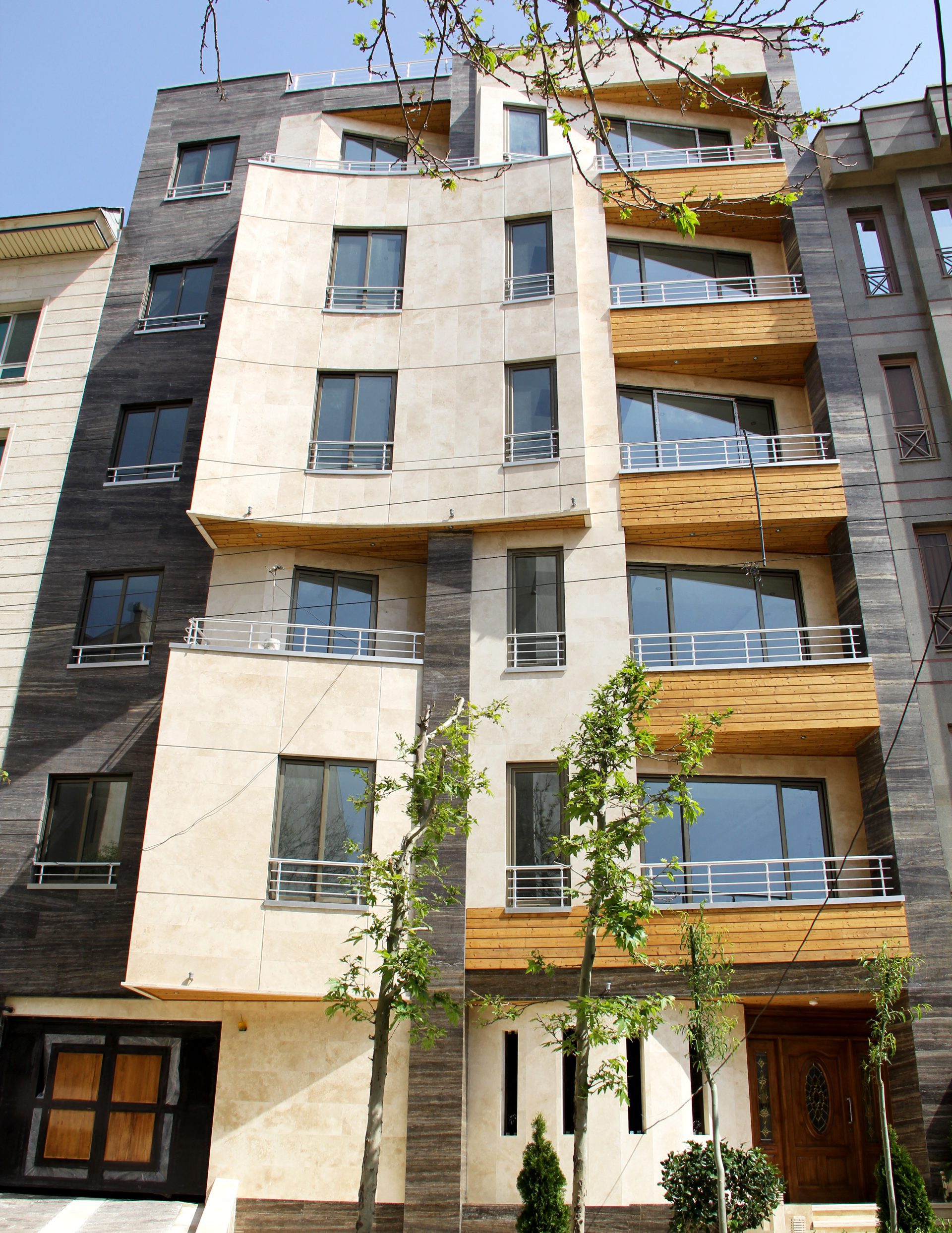 پروژه مهندس بابایی - سعادت آباد | نمایی دیدنی با چوب و سنگ