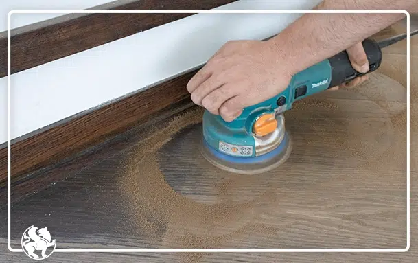 چگونه خط و خش‌های پارکت چوبی را با جلا دادن برطرف کنیم؟